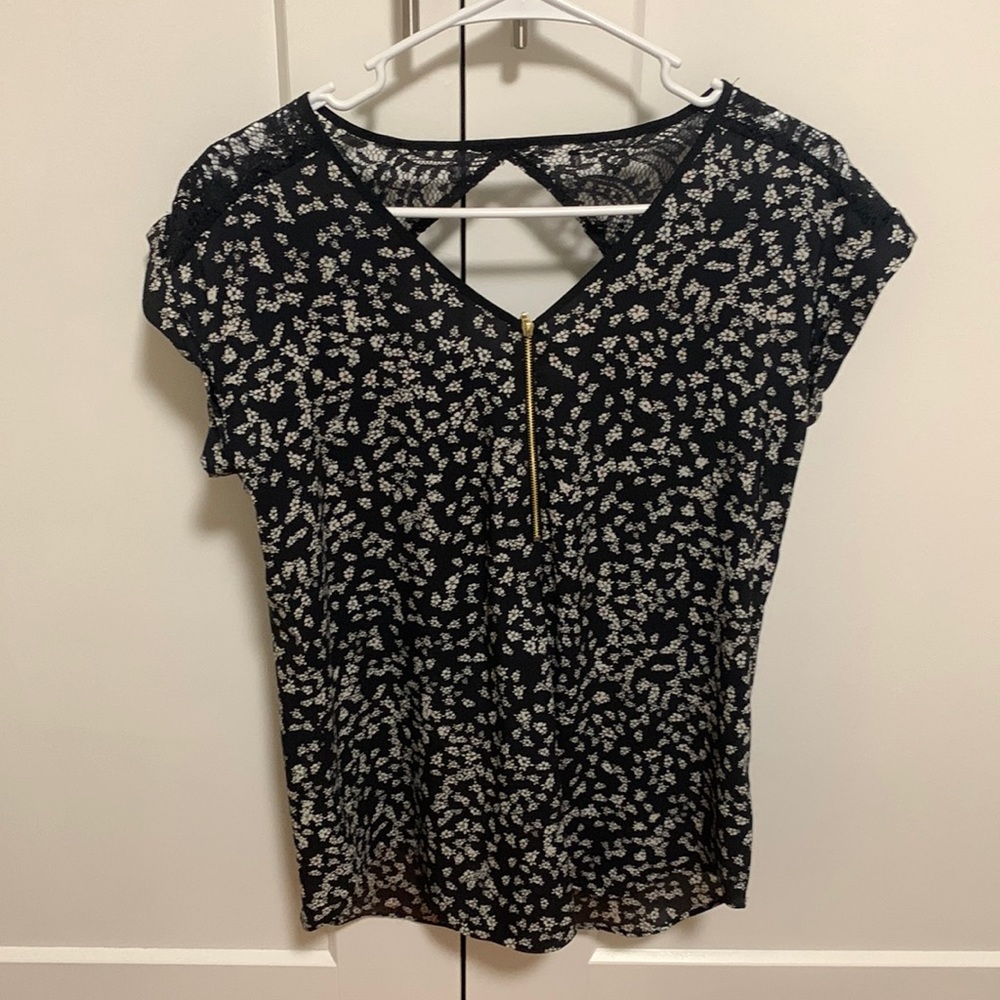 EXPRESS floral blouse
